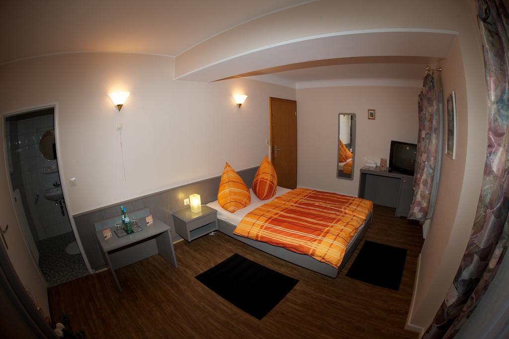 Auberge Du Chateau Stadtbredimus Экстерьер фото